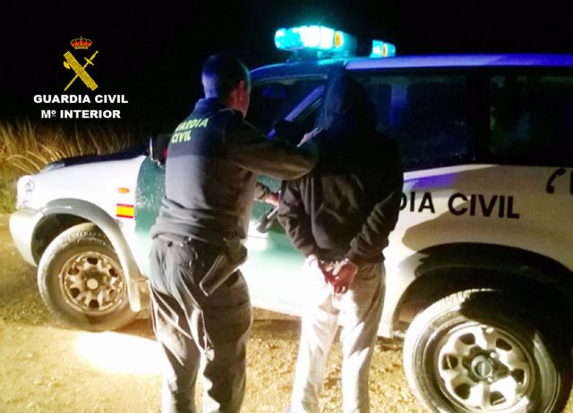 La Guardia Civil detiene a un experimentado delincuente después de robar en una vivienda en Canara-Cehegín